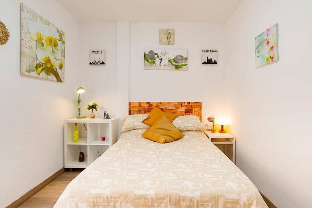 Sohocenter Apartment 2 Rooms Young People Only Малага Екстер'єр фото
